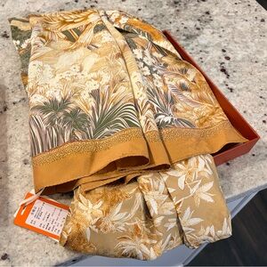 Wensli Silk Scarf & Gift Set